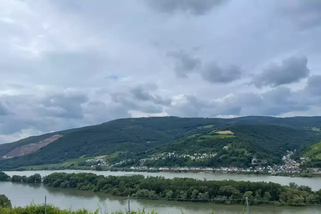 Diese Reise durch den Rheingau hinterließ bei den Weinmajestäten einen bleibenden Eindruck und unterstrich einmal mehr die Bedeutung dieser traditionsreichen Weinregion.