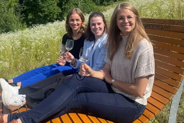 Deutsche Weinhoheiten auf Deutschlandtour an der Hessischen Bergstraße